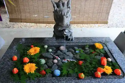 滑川神社 - 仕事と子どもの守り神の手水舎