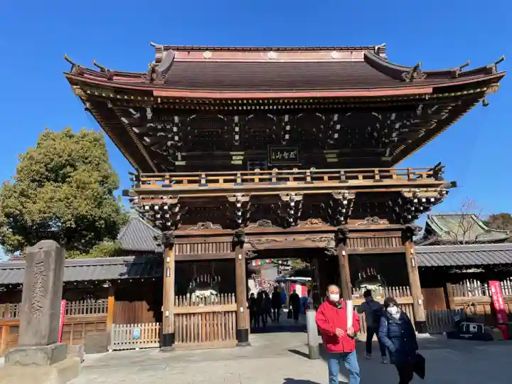 西新井大師総持寺の山門・神門