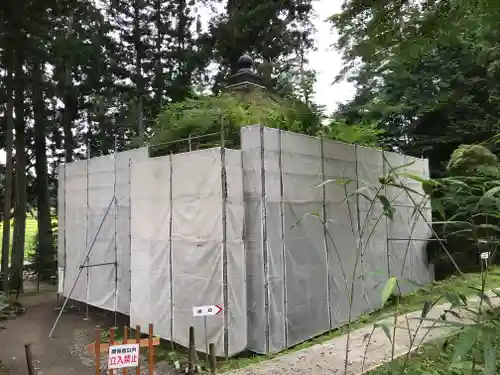 達谷西光寺の建物その他