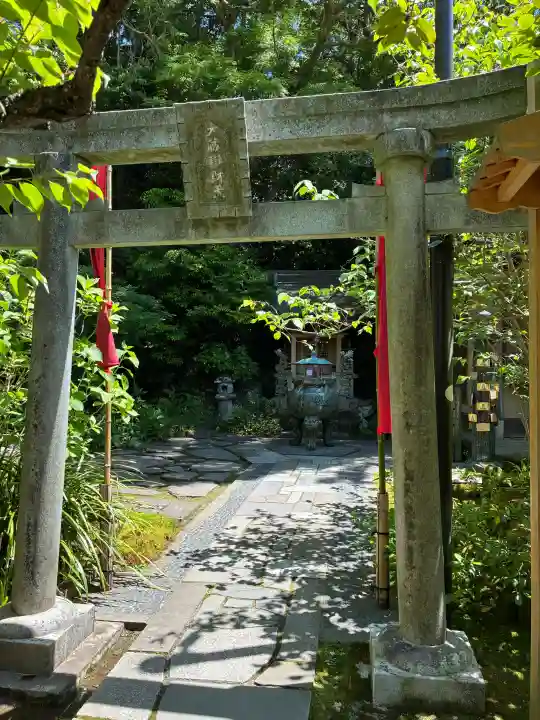 杉本寺の{uncategorized: "未分類", other: "その他", undefined: "問題あり", building: "その他建物", grave: "お墓", sacred_gate: "鳥居", guardian: "狛犬", statue: "像", buddha: "仏像", history: "歴史", nature: "自然", garden: "庭園", animal: "動物", pagoda: "塔", temizu: "手水舎", mountain_gate: "山門・神門", sanctuary: "本殿・本堂", subordinate: "末社・摂社", art: "芸術", scenery: "景色", jizo: "地蔵", ema: "絵馬", goshuin: "御朱印", omikuji: "おみくじ", items: "授与品その他", amulet: "お守り", goshuincho: "御朱印帳", eats: "食事", festival: "お祭り", votive_dance: "神楽", shichigosan: "七五三参", wedding: "結婚式", experience: "体験その他", initially: "初詣", around: "周辺", anti_infection: "感染症対策"}