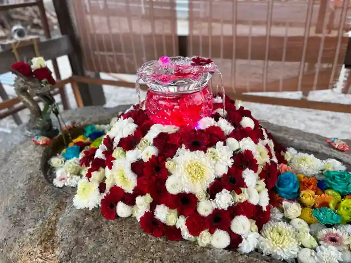 金井神社の手水舎