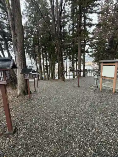 秋宮恵比寿社の{uncategorized: "未分類", other: "その他", undefined: "問題あり", building: "その他建物", grave: "お墓", sacred_gate: "鳥居", guardian: "狛犬", statue: "像", buddha: "仏像", history: "歴史", nature: "自然", garden: "庭園", animal: "動物", pagoda: "塔", temizu: "手水舎", mountain_gate: "山門・神門", sanctuary: "本殿・本堂", subordinate: "末社・摂社", art: "芸術", scenery: "景色", jizo: "地蔵", ema: "絵馬", goshuin: "御朱印", omikuji: "おみくじ", items: "授与品その他", amulet: "お守り", goshuincho: "御朱印帳", eats: "食事", festival: "お祭り", votive_dance: "神楽", shichigosan: "七五三参", wedding: "結婚式", experience: "体験その他", initially: "初詣", around: "周辺", anti_infection: "感染症対策"}