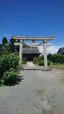 諏訪神社の鳥居