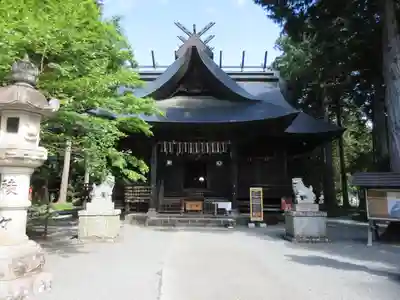 冨士御室浅間神社の本殿・本堂