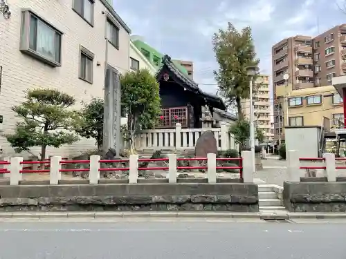 亀戸水神社の{uncategorized: "未分類", other: "その他", undefined: "問題あり", building: "その他建物", grave: "お墓", sacred_gate: "鳥居", guardian: "狛犬", statue: "像", buddha: "仏像", history: "歴史", nature: "自然", garden: "庭園", animal: "動物", pagoda: "塔", temizu: "手水舎", mountain_gate: "山門・神門", sanctuary: "本殿・本堂", subordinate: "末社・摂社", art: "芸術", scenery: "景色", jizo: "地蔵", ema: "絵馬", goshuin: "御朱印", omikuji: "おみくじ", items: "授与品その他", amulet: "お守り", goshuincho: "御朱印帳", eats: "食事", festival: "お祭り", votive_dance: "神楽", shichigosan: "七五三参", wedding: "結婚式", experience: "体験その他", initially: "初詣", around: "周辺", anti_infection: "感染症対策"}