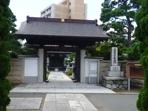 本立寺の山門