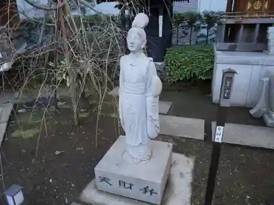 成子天神社の像