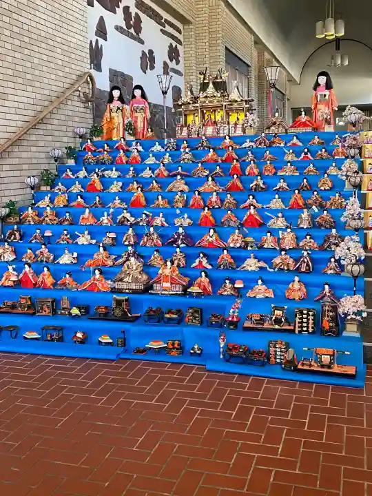 宇佐八幡宮の{uncategorized: "未分類", other: "その他", undefined: "問題あり", building: "その他建物", grave: "お墓", sacred_gate: "鳥居", guardian: "狛犬", statue: "像", buddha: "仏像", history: "歴史", nature: "自然", garden: "庭園", animal: "動物", pagoda: "塔", temizu: "手水舎", mountain_gate: "山門・神門", sanctuary: "本殿・本堂", subordinate: "末社・摂社", art: "芸術", scenery: "景色", jizo: "地蔵", ema: "絵馬", goshuin: "御朱印", omikuji: "おみくじ", items: "授与品その他", amulet: "お守り", goshuincho: "御朱印帳", eats: "食事", festival: "お祭り", votive_dance: "神楽", shichigosan: "七五三参", wedding: "結婚式", experience: "体験その他", initially: "初詣", around: "周辺", anti_infection: "感染症対策"}
