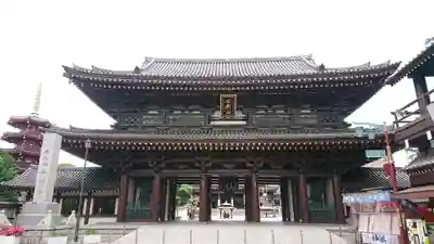 川崎大師（平間寺）の山門・神門