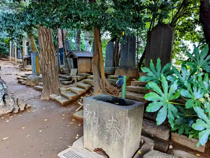 根上神社の手水舎