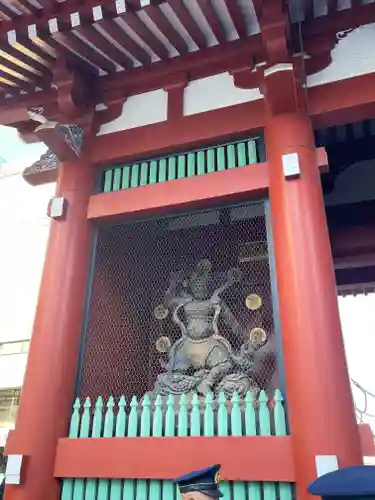 浅草寺の像