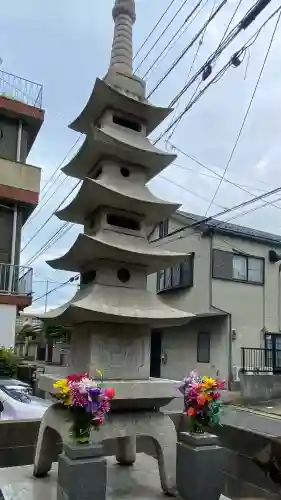 天徳寺の{uncategorized: "未分類", other: "その他", undefined: "問題あり", building: "その他建物", grave: "お墓", sacred_gate: "鳥居", guardian: "狛犬", statue: "像", buddha: "仏像", history: "歴史", nature: "自然", garden: "庭園", animal: "動物", pagoda: "塔", temizu: "手水舎", mountain_gate: "山門・神門", sanctuary: "本殿・本堂", subordinate: "末社・摂社", art: "芸術", scenery: "景色", jizo: "地蔵", ema: "絵馬", goshuin: "御朱印", omikuji: "おみくじ", items: "授与品その他", amulet: "お守り", goshuincho: "御朱印帳", eats: "食事", festival: "お祭り", votive_dance: "神楽", shichigosan: "七五三参", wedding: "結婚式", experience: "体験その他", initially: "初詣", around: "周辺", anti_infection: "感染症対策"}
