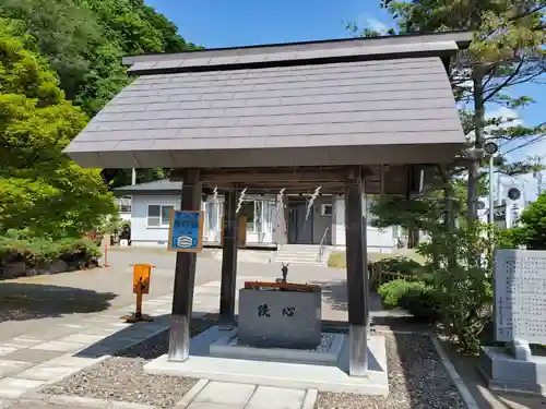 網走三吉神社の手水舎