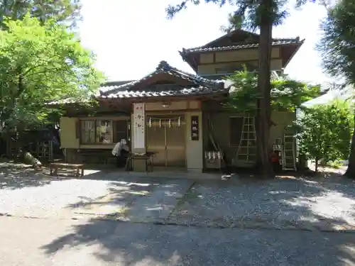 酒折宮の建物その他