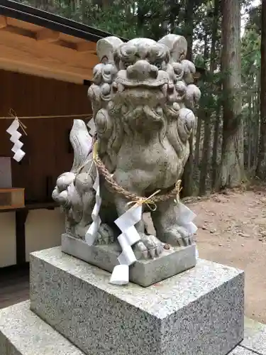 黄金山神社の狛犬