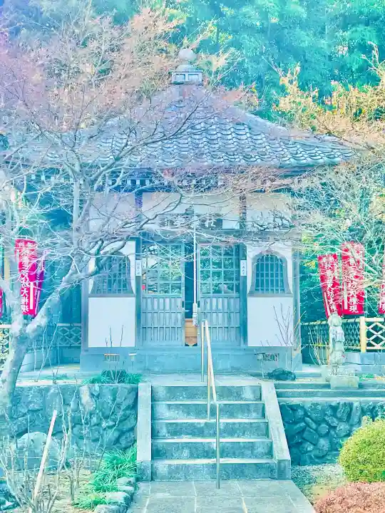 長泉院の{uncategorized: "未分類", other: "その他", undefined: "問題あり", building: "その他建物", grave: "お墓", sacred_gate: "鳥居", guardian: "狛犬", statue: "像", buddha: "仏像", history: "歴史", nature: "自然", garden: "庭園", animal: "動物", pagoda: "塔", temizu: "手水舎", mountain_gate: "山門・神門", sanctuary: "本殿・本堂", subordinate: "末社・摂社", art: "芸術", scenery: "景色", jizo: "地蔵", ema: "絵馬", goshuin: "御朱印", omikuji: "おみくじ", items: "授与品その他", amulet: "お守り", goshuincho: "御朱印帳", eats: "食事", festival: "お祭り", votive_dance: "神楽", shichigosan: "七五三参", wedding: "結婚式", experience: "体験その他", initially: "初詣", around: "周辺", anti_infection: "感染症対策"}