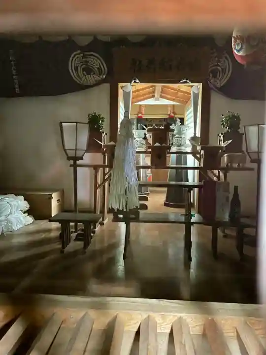 出世稲荷神社の{uncategorized: "未分類", other: "その他", undefined: "問題あり", building: "その他建物", grave: "お墓", sacred_gate: "鳥居", guardian: "狛犬", statue: "像", buddha: "仏像", history: "歴史", nature: "自然", garden: "庭園", animal: "動物", pagoda: "塔", temizu: "手水舎", mountain_gate: "山門・神門", sanctuary: "本殿・本堂", subordinate: "末社・摂社", art: "芸術", scenery: "景色", jizo: "地蔵", ema: "絵馬", goshuin: "御朱印", omikuji: "おみくじ", items: "授与品その他", amulet: "お守り", goshuincho: "御朱印帳", eats: "食事", festival: "お祭り", votive_dance: "神楽", shichigosan: "七五三参", wedding: "結婚式", experience: "体験その他", initially: "初詣", around: "周辺", anti_infection: "感染症対策"}