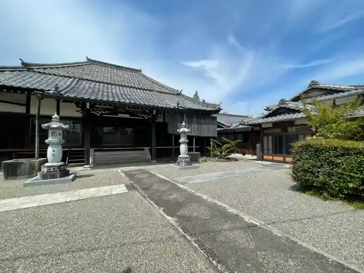 恵心寺の{uncategorized: "未分類", other: "その他", undefined: "問題あり", building: "その他建物", grave: "お墓", sacred_gate: "鳥居", guardian: "狛犬", statue: "像", buddha: "仏像", history: "歴史", nature: "自然", garden: "庭園", animal: "動物", pagoda: "塔", temizu: "手水舎", mountain_gate: "山門・神門", sanctuary: "本殿・本堂", subordinate: "末社・摂社", art: "芸術", scenery: "景色", jizo: "地蔵", ema: "絵馬", goshuin: "御朱印", omikuji: "おみくじ", items: "授与品その他", amulet: "お守り", goshuincho: "御朱印帳", eats: "食事", festival: "お祭り", votive_dance: "神楽", shichigosan: "七五三参", wedding: "結婚式", experience: "体験その他", initially: "初詣", around: "周辺", anti_infection: "感染症対策"}