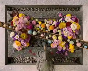 滑川神社 - 仕事と子どもの守り神の手水舎(2021年12月07日(火) 20時59分34秒投稿)