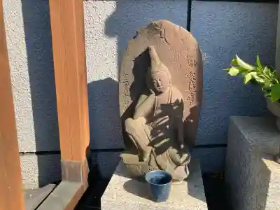 本正院の{uncategorized: "未分類", other: "その他", undefined: "問題あり", building: "その他建物", grave: "お墓", sacred_gate: "鳥居", guardian: "狛犬", statue: "像", buddha: "仏像", history: "歴史", nature: "自然", garden: "庭園", animal: "動物", pagoda: "塔", temizu: "手水舎", mountain_gate: "山門・神門", sanctuary: "本殿・本堂", subordinate: "末社・摂社", art: "芸術", scenery: "景色", jizo: "地蔵", ema: "絵馬", goshuin: "御朱印", omikuji: "おみくじ", items: "授与品その他", amulet: "お守り", goshuincho: "御朱印帳", eats: "食事", festival: "お祭り", votive_dance: "神楽", shichigosan: "七五三参", wedding: "結婚式", experience: "体験その他", initially: "初詣", around: "周辺", anti_infection: "感染症対策"}