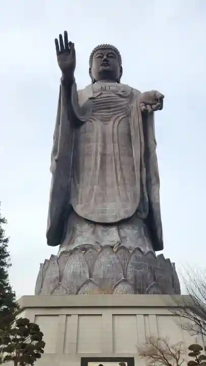 東本願寺本廟 牛久浄苑(牛久大仏)の仏像