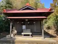 三反田稲荷神社の{uncategorized: "未分類", other: "その他", undefined: "問題あり", building: "その他建物", grave: "お墓", sacred_gate: "鳥居", guardian: "狛犬", statue: "像", buddha: "仏像", history: "歴史", nature: "自然", garden: "庭園", animal: "動物", pagoda: "塔", temizu: "手水舎", mountain_gate: "山門・神門", sanctuary: "本殿・本堂", subordinate: "末社・摂社", art: "芸術", scenery: "景色", jizo: "地蔵", ema: "絵馬", goshuin: "御朱印", omikuji: "おみくじ", items: "授与品その他", amulet: "お守り", goshuincho: "御朱印帳", eats: "食事", festival: "お祭り", votive_dance: "神楽", shichigosan: "七五三参", wedding: "結婚式", experience: "体験その他", initially: "初詣", around: "周辺", anti_infection: "感染症対策"}