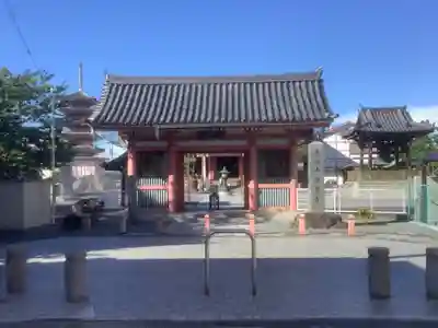 津観音の山門・神門