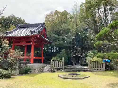 善光寺の{uncategorized: "未分類", other: "その他", undefined: "問題あり", building: "その他建物", grave: "お墓", sacred_gate: "鳥居", guardian: "狛犬", statue: "像", buddha: "仏像", history: "歴史", nature: "自然", garden: "庭園", animal: "動物", pagoda: "塔", temizu: "手水舎", mountain_gate: "山門・神門", sanctuary: "本殿・本堂", subordinate: "末社・摂社", art: "芸術", scenery: "景色", jizo: "地蔵", ema: "絵馬", goshuin: "御朱印", omikuji: "おみくじ", items: "授与品その他", amulet: "お守り", goshuincho: "御朱印帳", eats: "食事", festival: "お祭り", votive_dance: "神楽", shichigosan: "七五三参", wedding: "結婚式", experience: "体験その他", initially: "初詣", around: "周辺", anti_infection: "感染症対策"}
