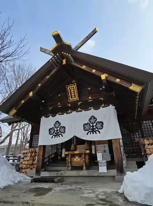 札幌諏訪神社の本殿・本堂
