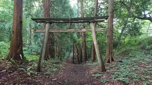 修那羅山安宮神社の鳥居