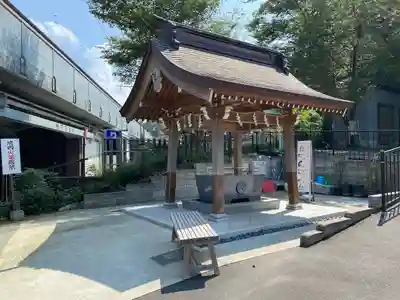 高尾山麓氷川神社の手水舎