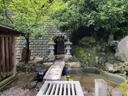 叶神社 (西叶神社)の末社・摂社