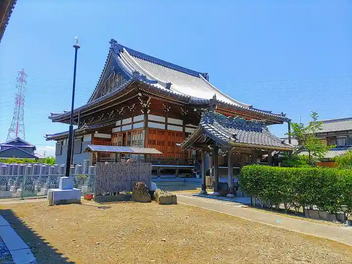 青宮寺の本殿・本堂