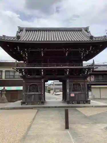 観音寺の山門・神門