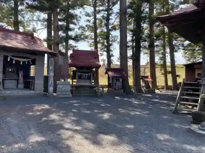 川崎稲荷神社の末社・摂社