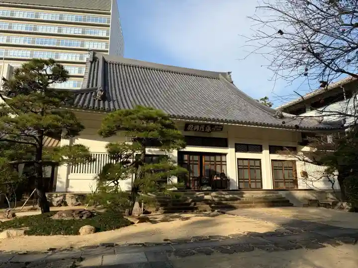 海清寺の{uncategorized: "未分類", other: "その他", undefined: "問題あり", building: "その他建物", grave: "お墓", sacred_gate: "鳥居", guardian: "狛犬", statue: "像", buddha: "仏像", history: "歴史", nature: "自然", garden: "庭園", animal: "動物", pagoda: "塔", temizu: "手水舎", mountain_gate: "山門・神門", sanctuary: "本殿・本堂", subordinate: "末社・摂社", art: "芸術", scenery: "景色", jizo: "地蔵", ema: "絵馬", goshuin: "御朱印", omikuji: "おみくじ", items: "授与品その他", amulet: "お守り", goshuincho: "御朱印帳", eats: "食事", festival: "お祭り", votive_dance: "神楽", shichigosan: "七五三参", wedding: "結婚式", experience: "体験その他", initially: "初詣", around: "周辺", anti_infection: "感染症対策"}