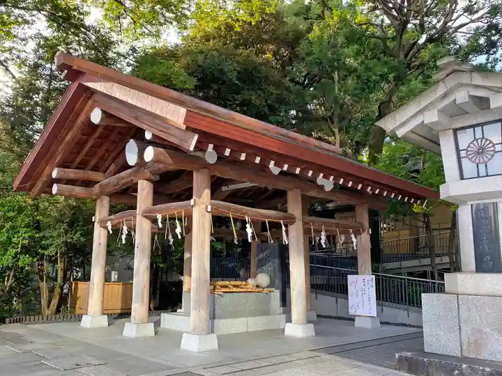 東郷神社の手水舎