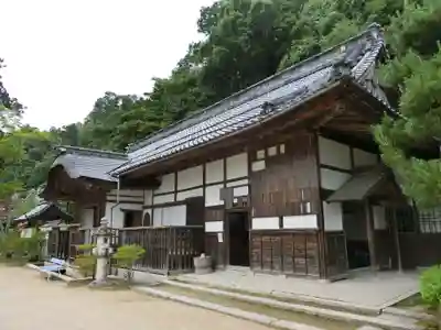 観音正寺の本殿・本堂