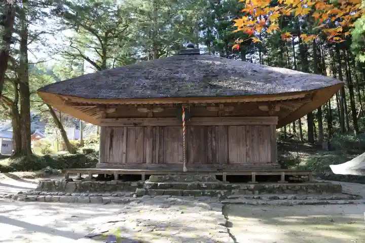 高藏寺の本殿・本堂