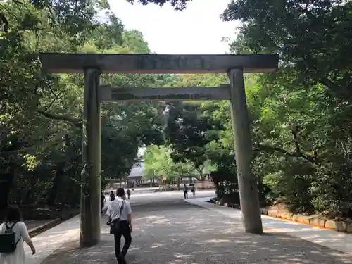 熱田神宮の鳥居