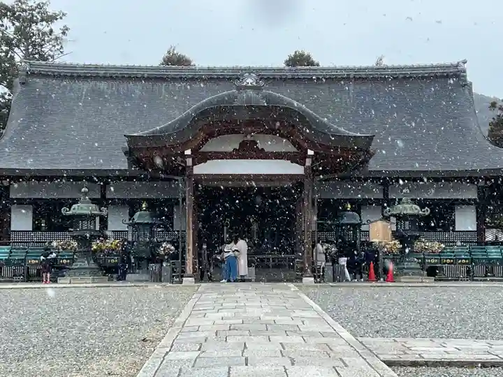 大谷本廟の本殿・本堂