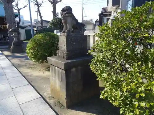 六所神社の狛犬