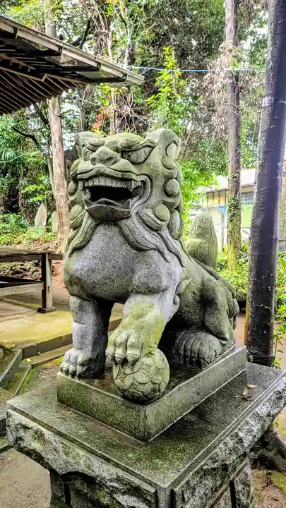 七百餘所神社 の狛犬