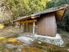 日川寺の本殿