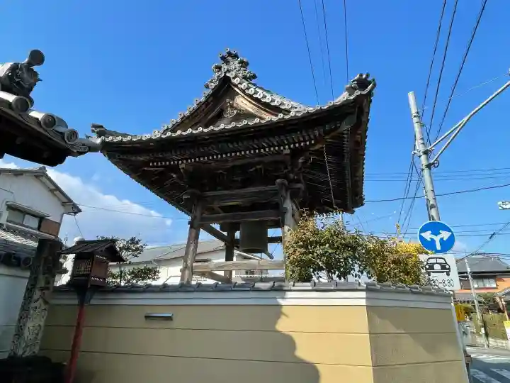 常念寺の{uncategorized: "未分類", other: "その他", undefined: "問題あり", building: "その他建物", grave: "お墓", sacred_gate: "鳥居", guardian: "狛犬", statue: "像", buddha: "仏像", history: "歴史", nature: "自然", garden: "庭園", animal: "動物", pagoda: "塔", temizu: "手水舎", mountain_gate: "山門・神門", sanctuary: "本殿・本堂", subordinate: "末社・摂社", art: "芸術", scenery: "景色", jizo: "地蔵", ema: "絵馬", goshuin: "御朱印", omikuji: "おみくじ", items: "授与品その他", amulet: "お守り", goshuincho: "御朱印帳", eats: "食事", festival: "お祭り", votive_dance: "神楽", shichigosan: "七五三参", wedding: "結婚式", experience: "体験その他", initially: "初詣", around: "周辺", anti_infection: "感染症対策"}