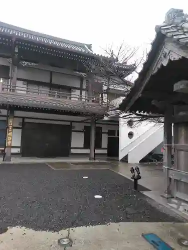 明照寺の本殿