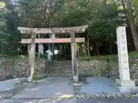 草薙神社の{uncategorized: "未分類", other: "その他", undefined: "問題あり", building: "その他建物", grave: "お墓", sacred_gate: "鳥居", guardian: "狛犬", statue: "像", buddha: "仏像", history: "歴史", nature: "自然", garden: "庭園", animal: "動物", pagoda: "塔", temizu: "手水舎", mountain_gate: "山門・神門", sanctuary: "本殿・本堂", subordinate: "末社・摂社", art: "芸術", scenery: "景色", jizo: "地蔵", ema: "絵馬", goshuin: "御朱印", omikuji: "おみくじ", items: "授与品その他", amulet: "お守り", goshuincho: "御朱印帳", eats: "食事", festival: "お祭り", votive_dance: "神楽", shichigosan: "七五三参", wedding: "結婚式", experience: "体験その他", initially: "初詣", around: "周辺", anti_infection: "感染症対策"}