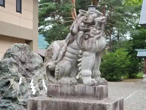 富良野神社の狛犬