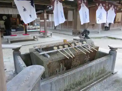宝山寺の手水舎