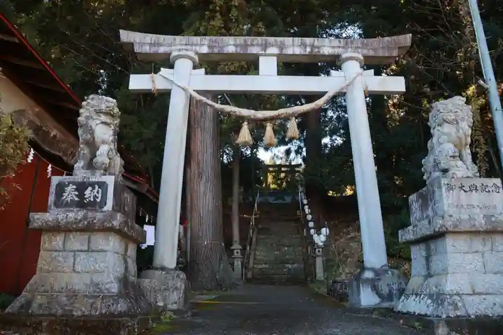 仁井田神社の鳥居